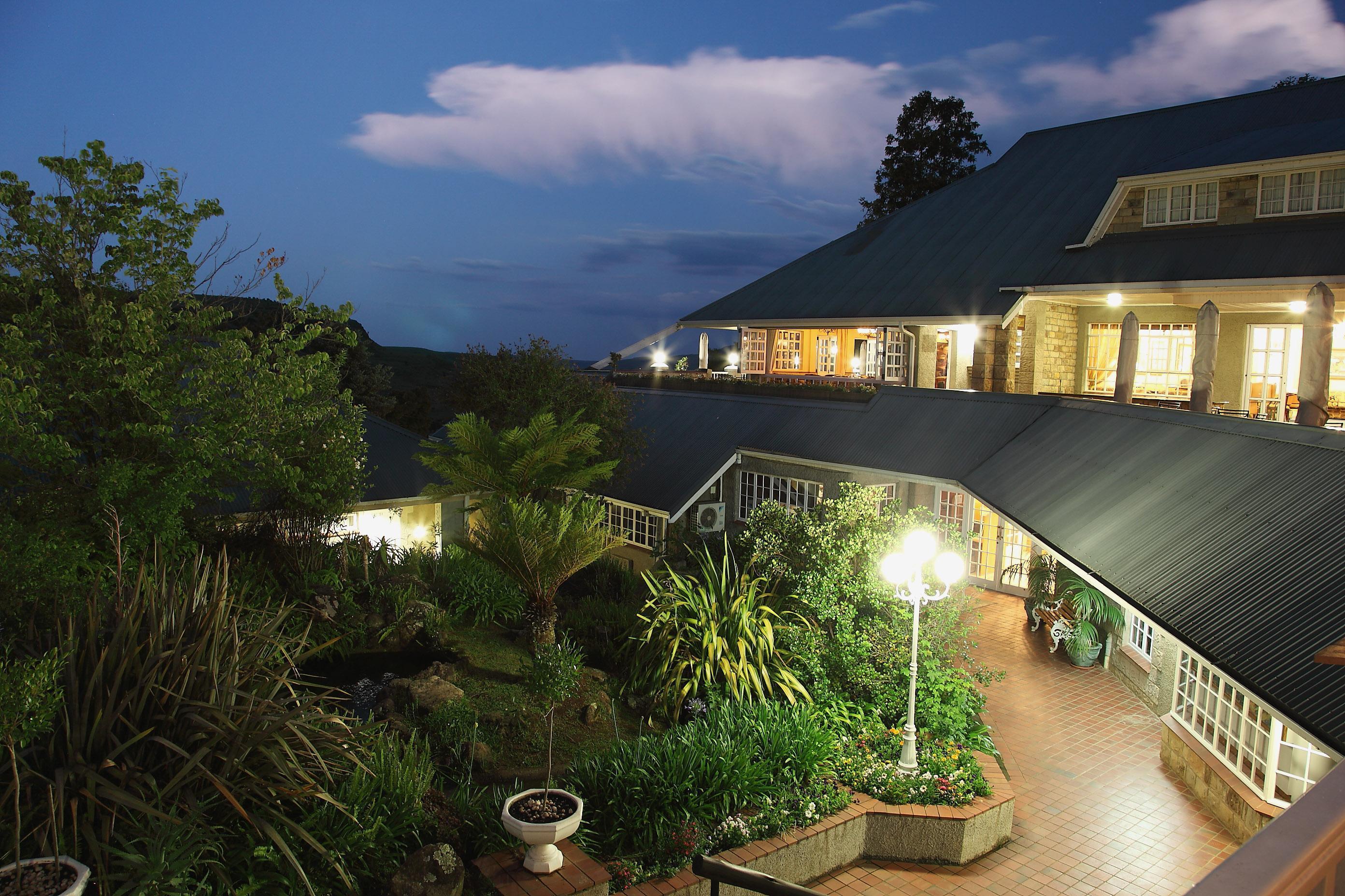 Cathedral Peak Hotel Winterton Exteriér fotografie