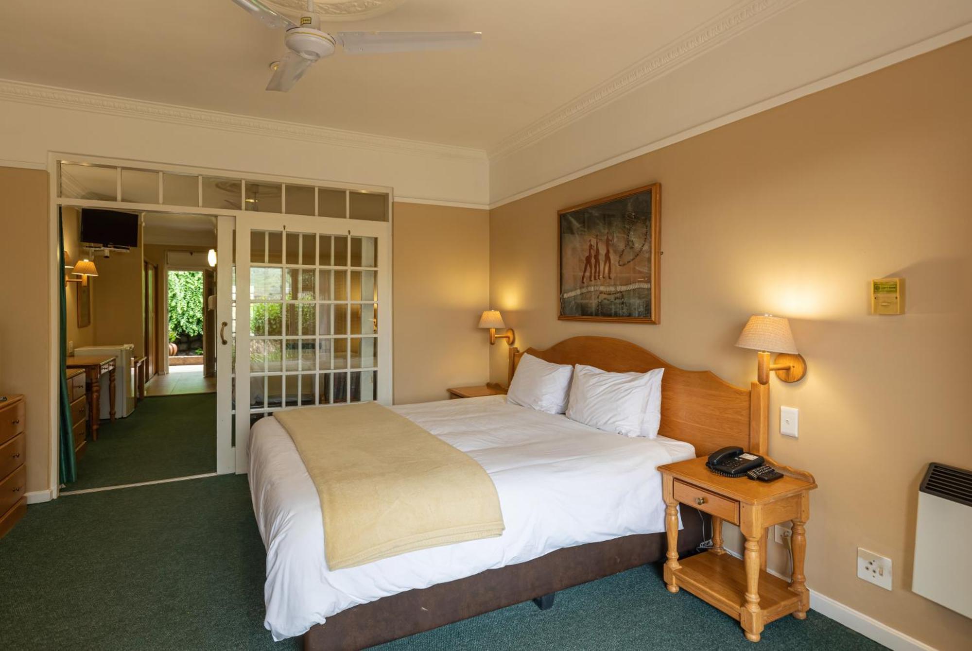 Cathedral Peak Hotel Winterton Exteriér fotografie