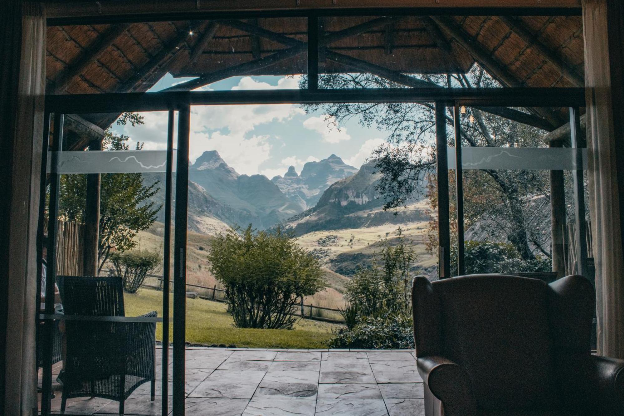 Cathedral Peak Hotel Winterton Exteriér fotografie